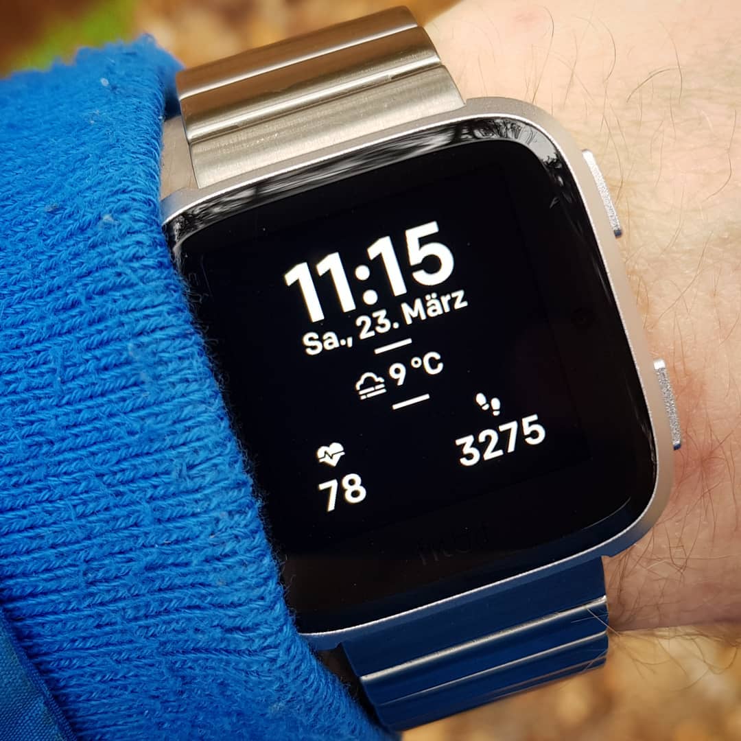 Material One - Fitbit Clock Face on Fitbit Versa